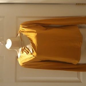 Guess mustard top
